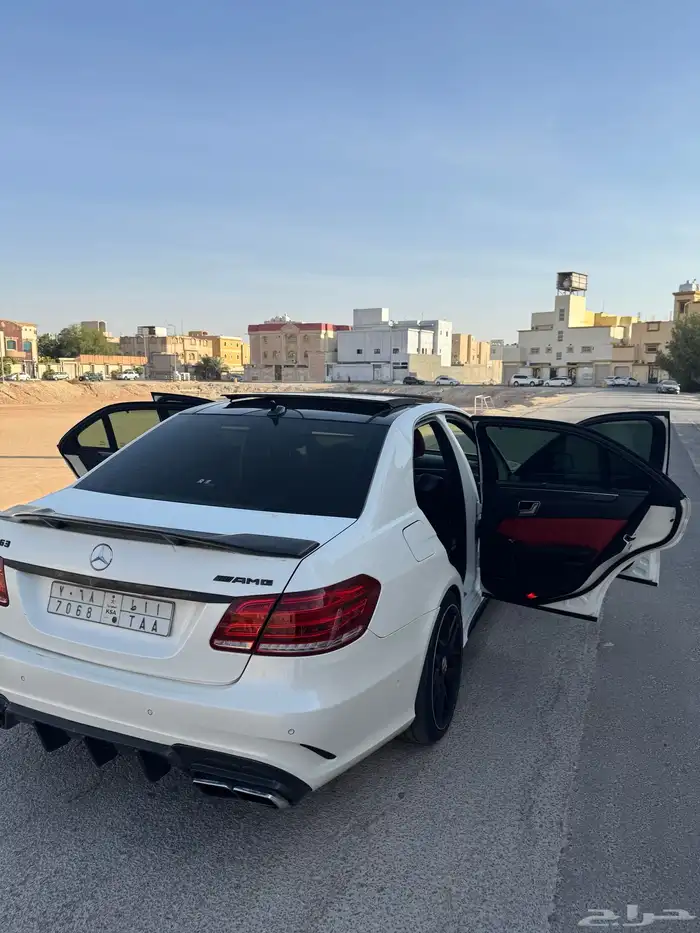 مرسيدس E63 AMG 2012 14