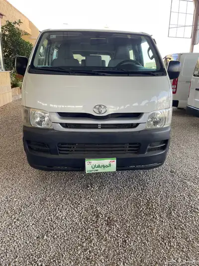 تويوتا باص ركاب 1