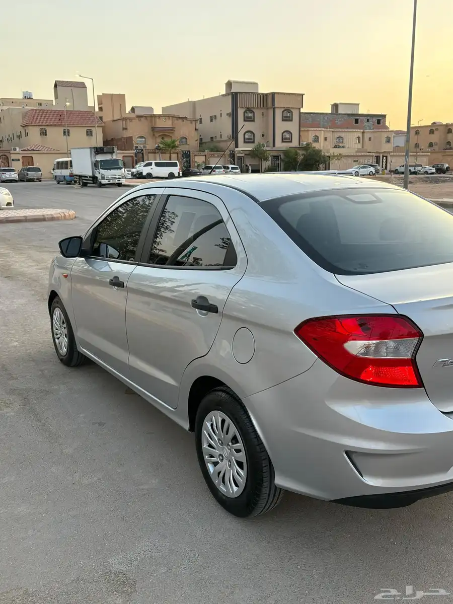 فورد فيجو 2020 مستعمل نظيف جدا 3