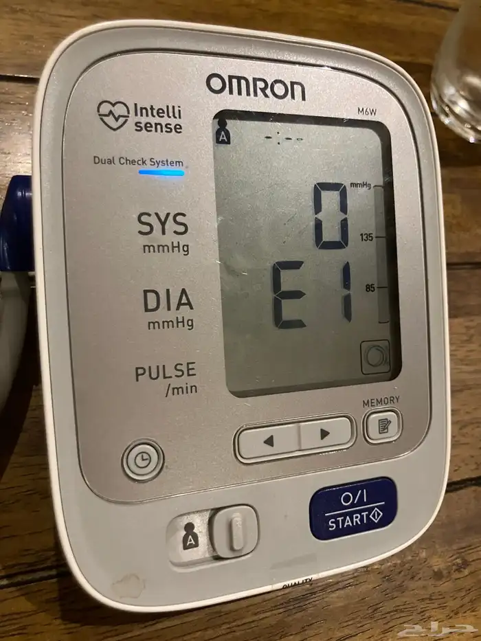 جهاز قياس الضغط من OMRON 0