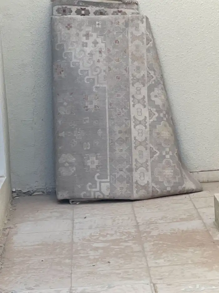 كنب حرف L وسجاد كبير ب 200 1