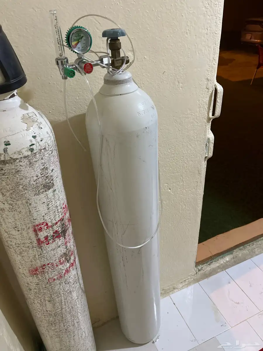 أسطوانة اكسجين على السوم وجديده ماقد استخدمت نضيفه جدا 0
