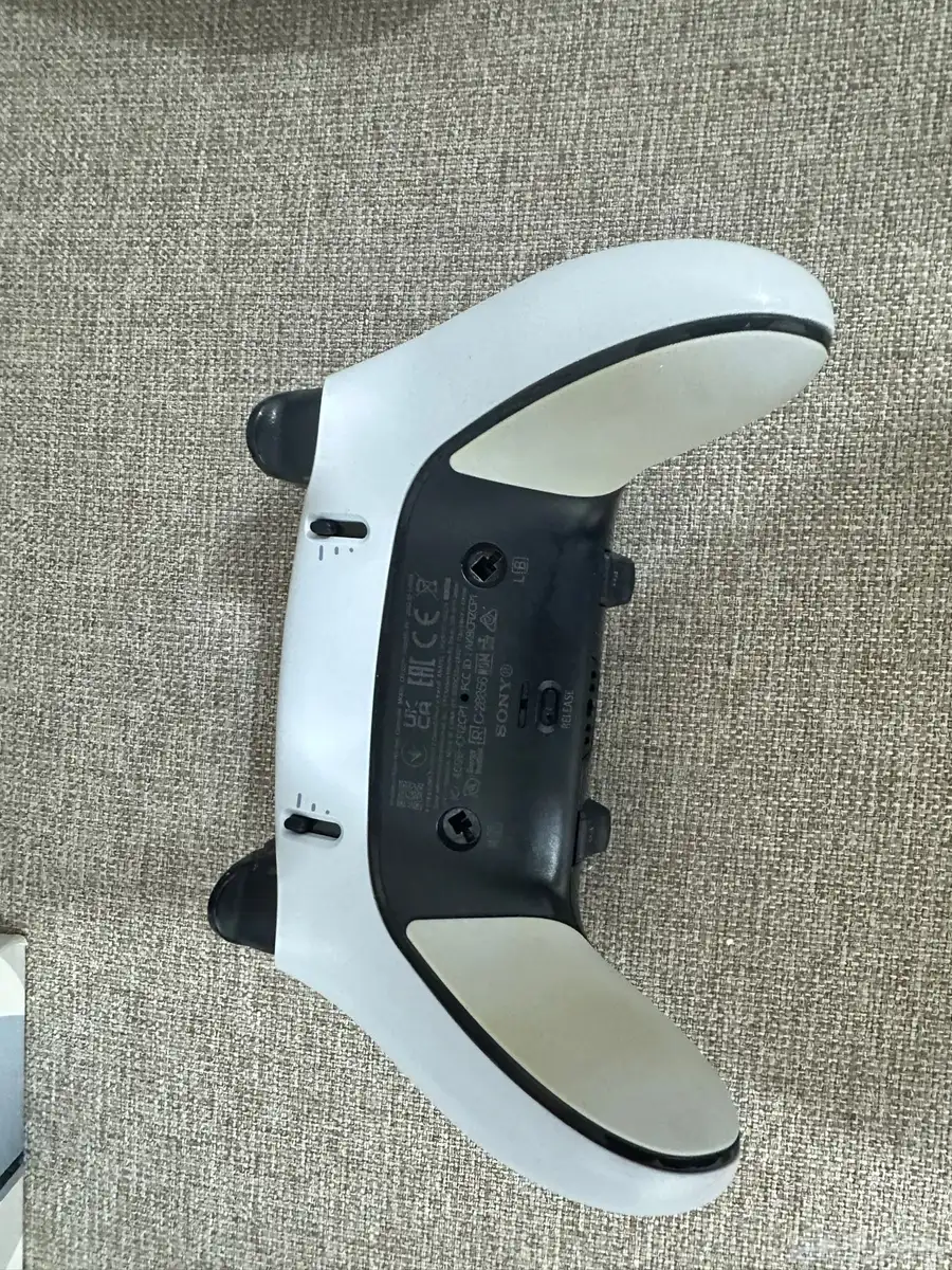 كنترولر ps5 DualSense Edge 1
