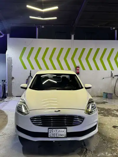 للبيع فورد اسكورت 9