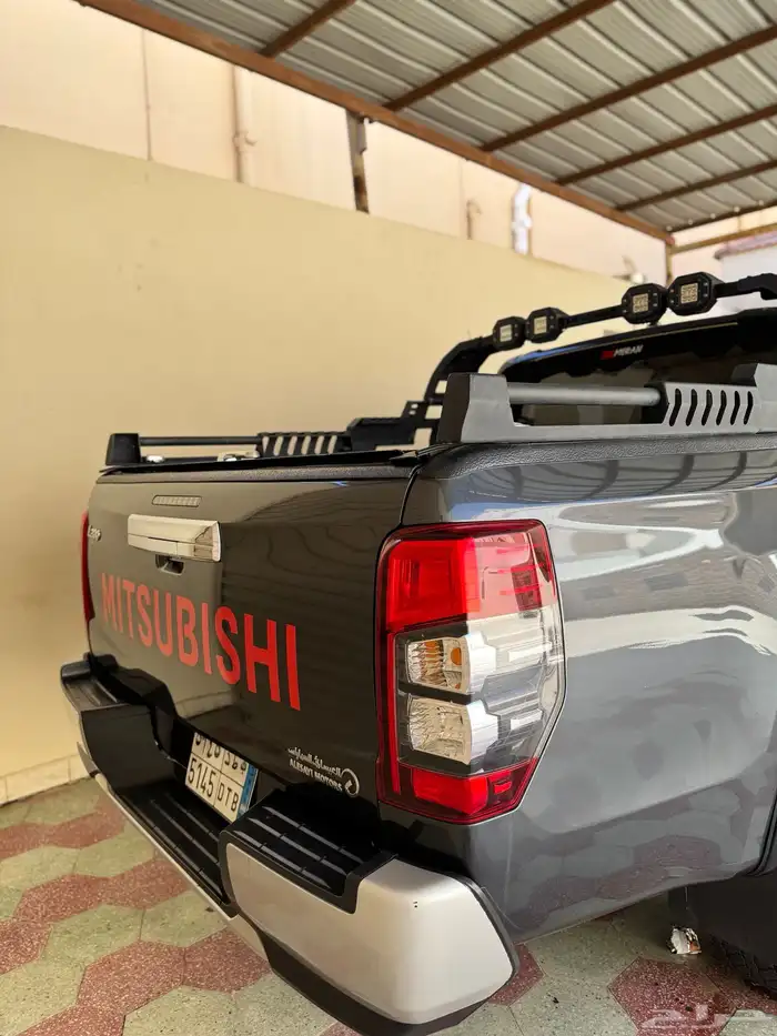 ميتسوبيشي L200 غمارتين دبل ديزل فل كامل 2023 (( تم البيع )) 10