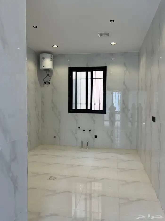 ادوار للبيع في حي الجنادريه 40