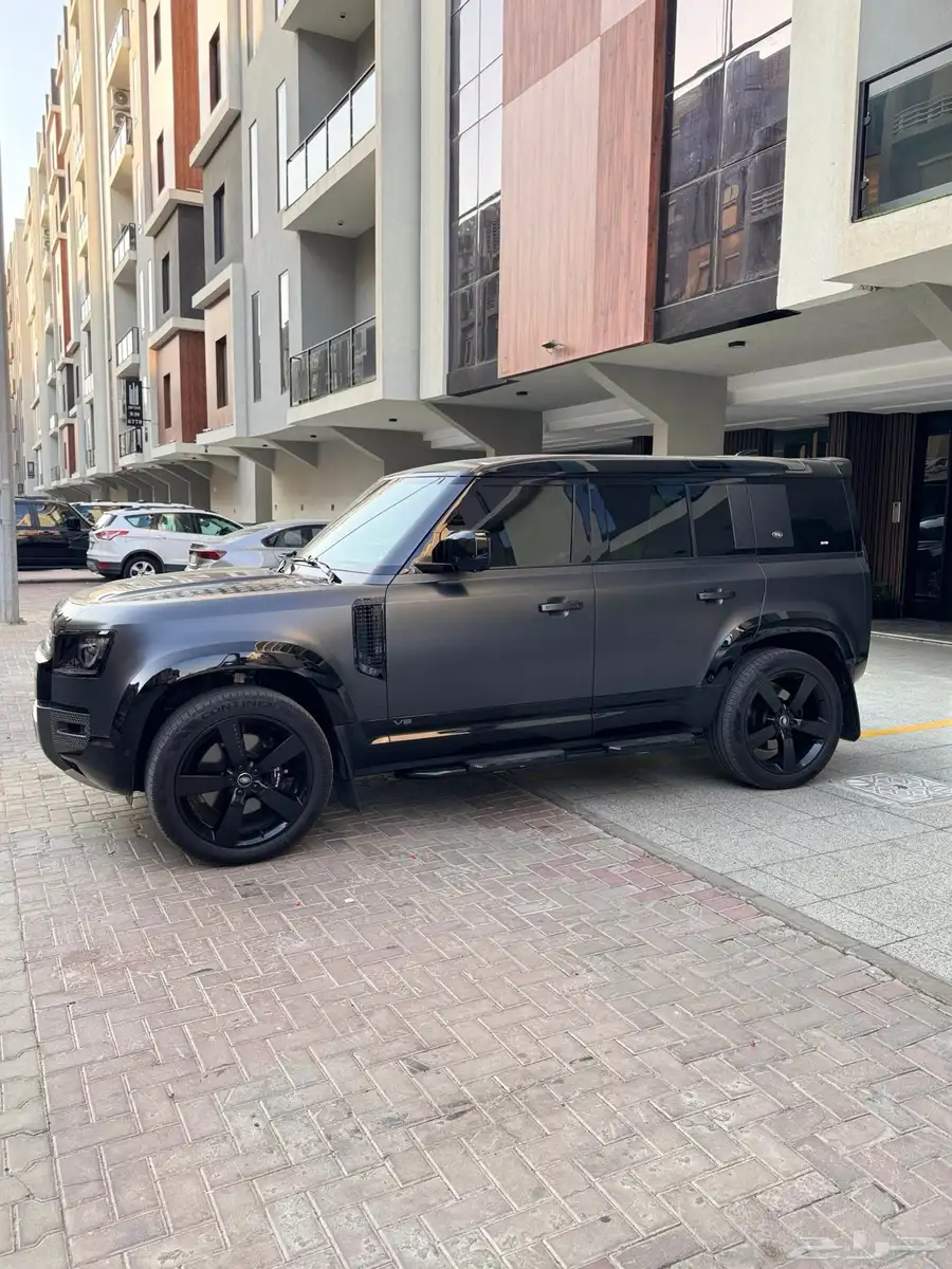 لاند روفر ديفندر V8 كاربتثيان اديشن اعلى فئة 0