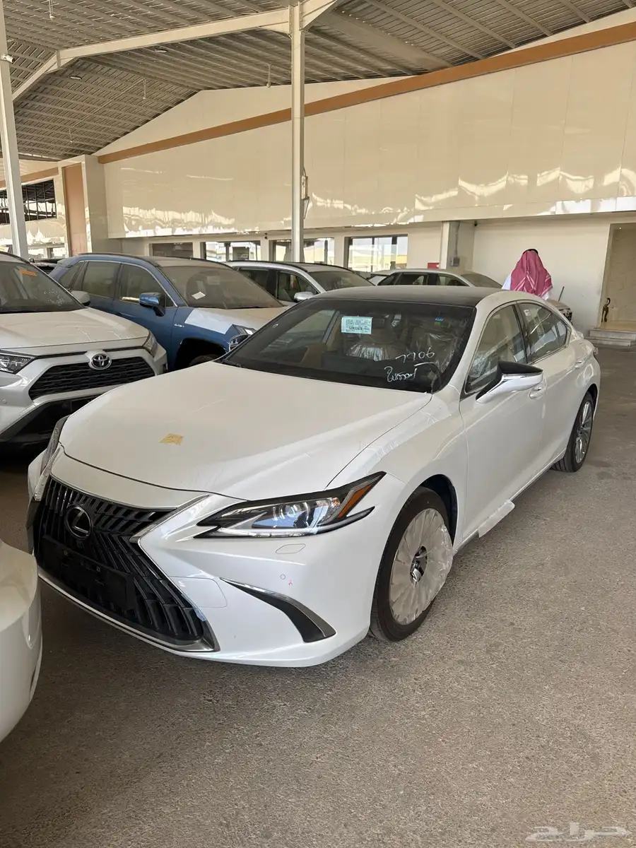 لكزس es350 ابيض 0
