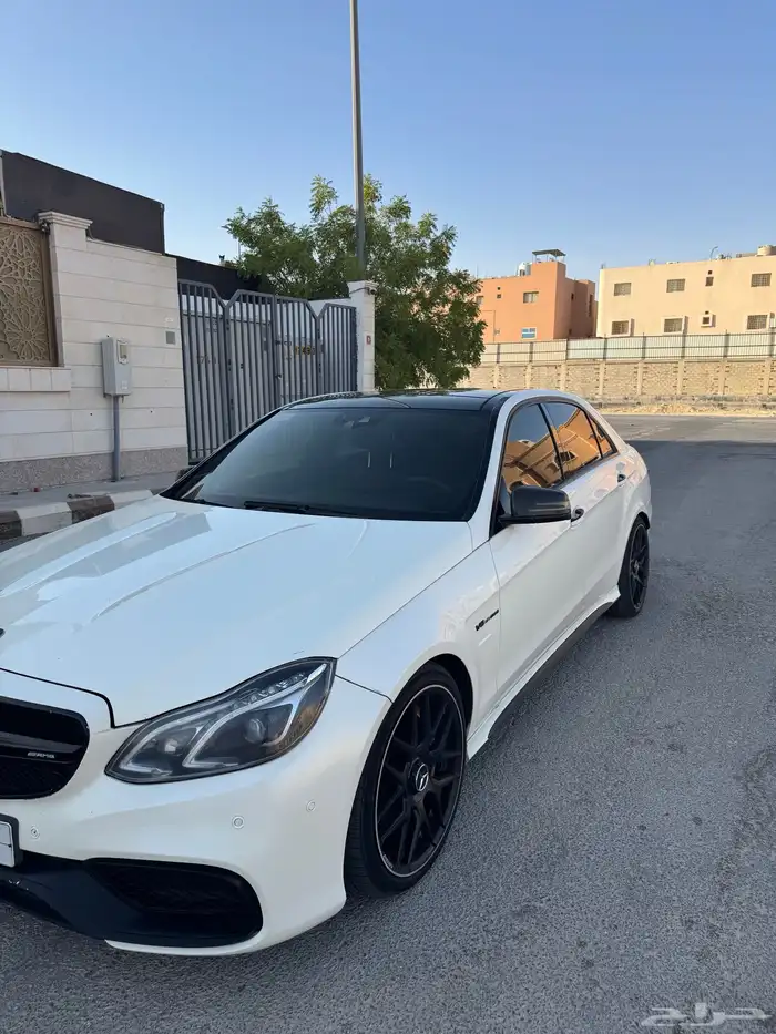 مرسيدس E63 AMG 2012 2