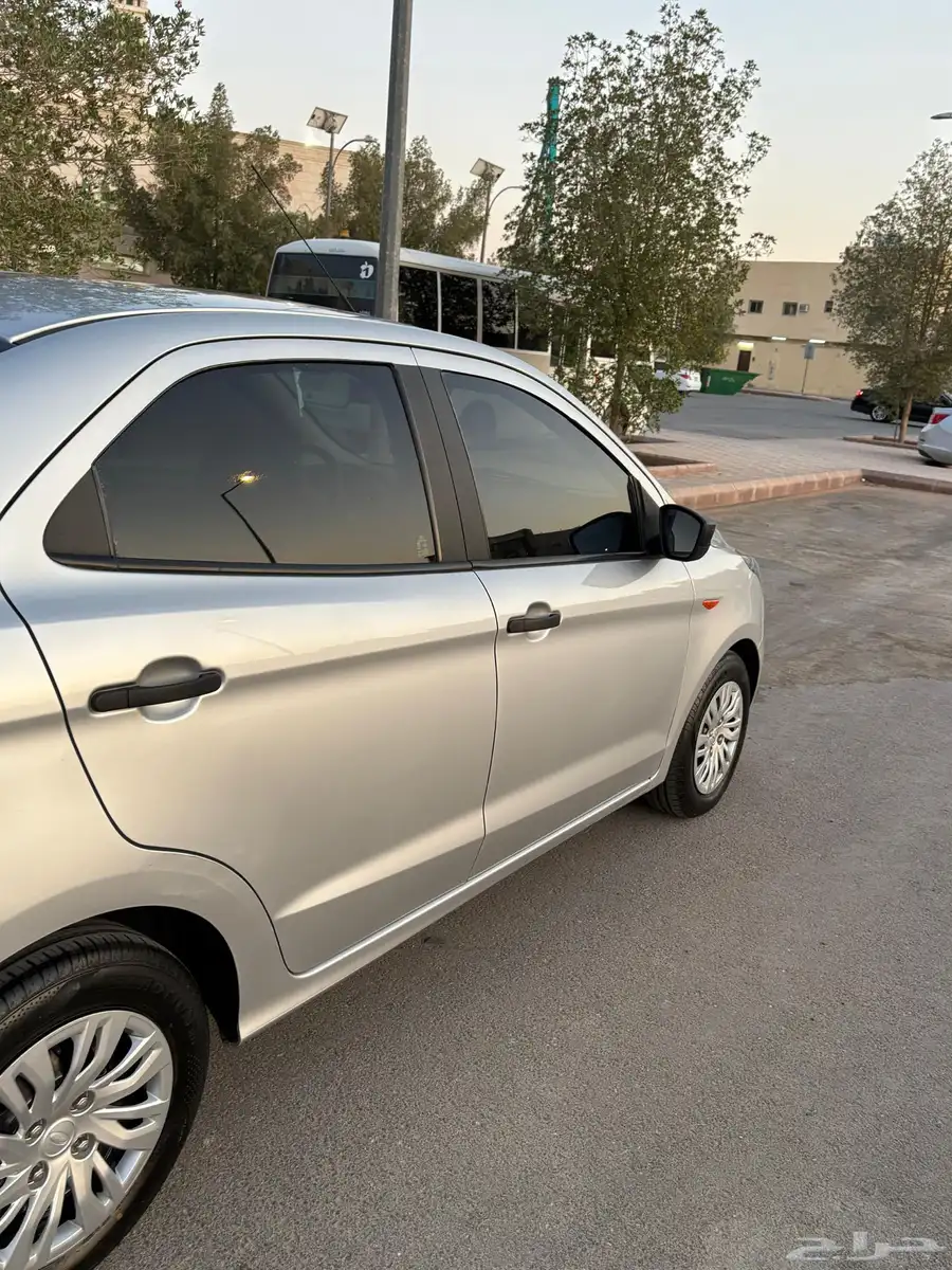 فورد فيجو 2020 مستعمل نظيف جدا 11