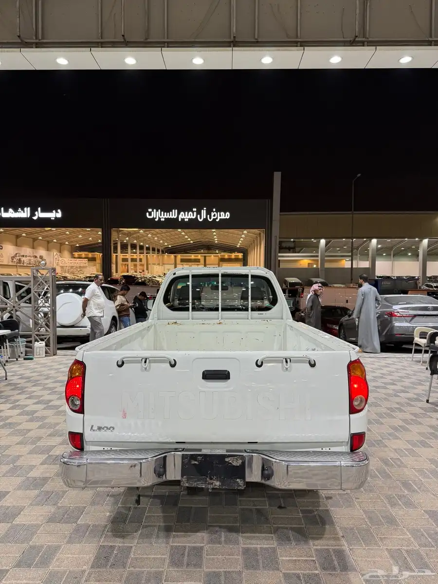 للبيع ميتسوبيشي L200 غماره موديل 2010 6
