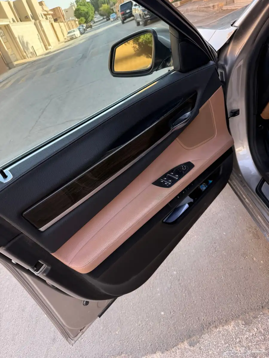 موديل 2015 730 نظيف الموترBMW 12