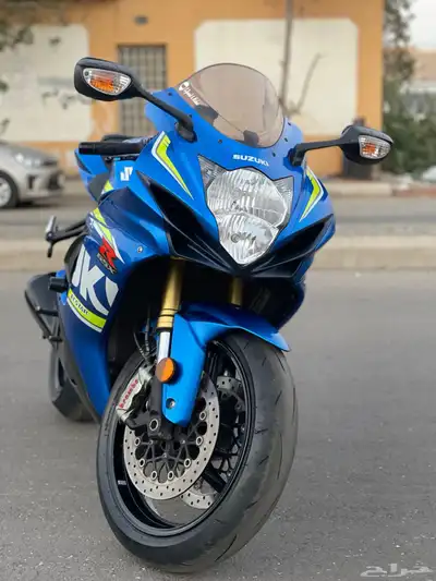 للبيع 750 سوزوكي بحاله ممتازه بطاقه جمركية 2