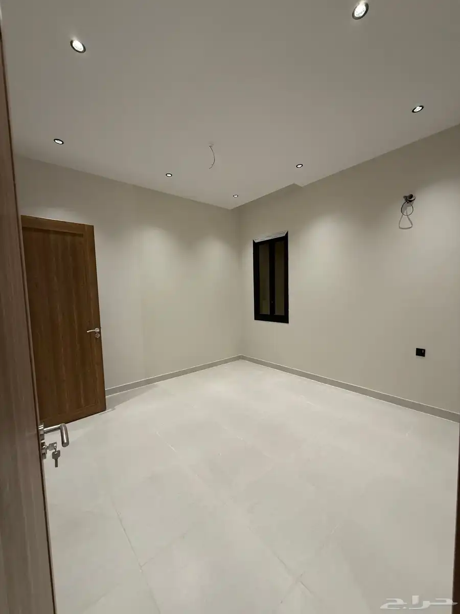 للبيع فيلا روف علويه تمليك حي اليرموك موقع مميز 3