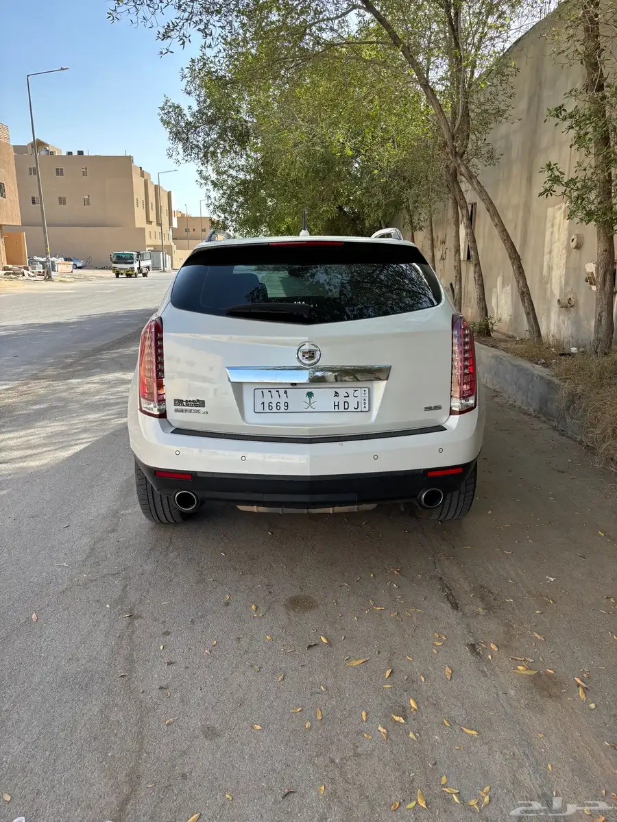 كاديلاك SRX اعلى فئة 1