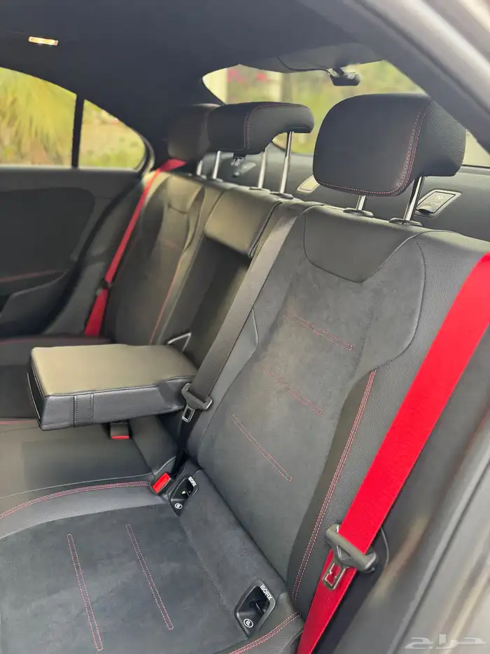 2023 مرسيدس A35 AMG 21