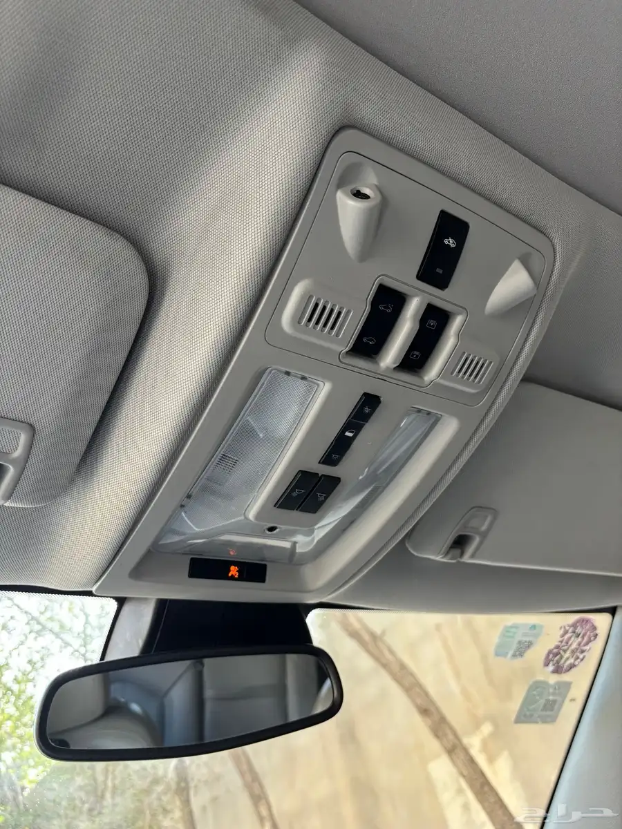 كاديلاك SRX اعلى فئة 13