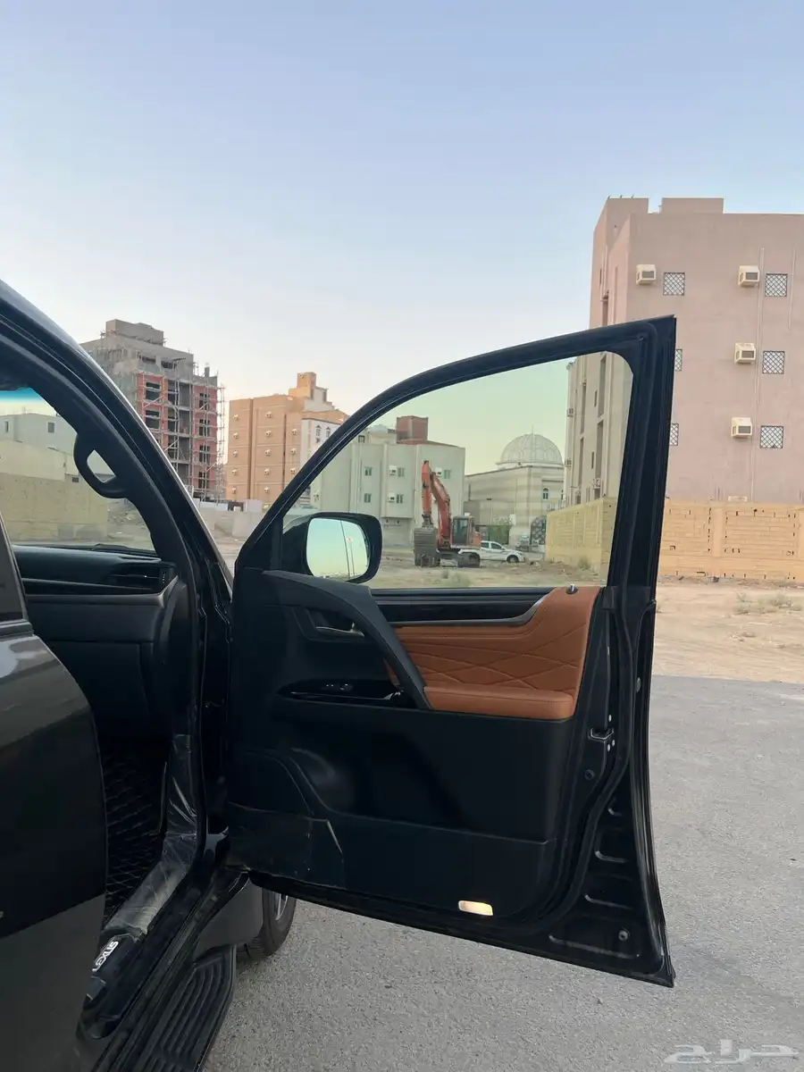 جيب لكزس 2021 مخزززن بلاك اديشن 25