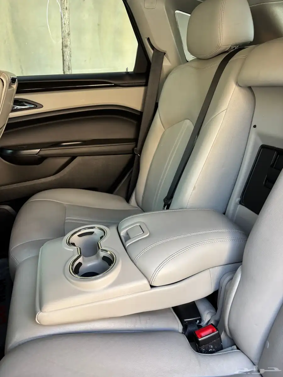 كاديلاك SRX اعلى فئة 19