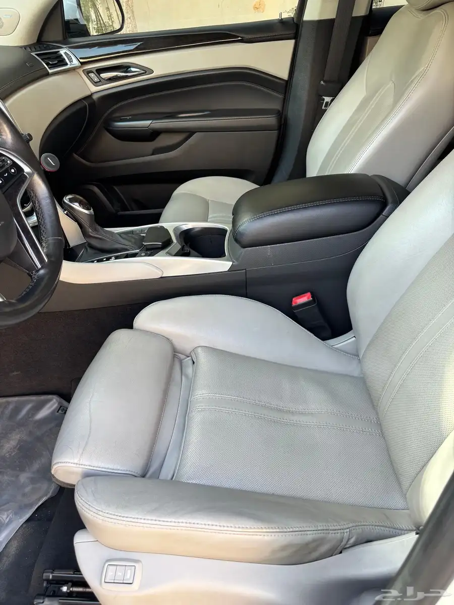كاديلاك SRX اعلى فئة 10