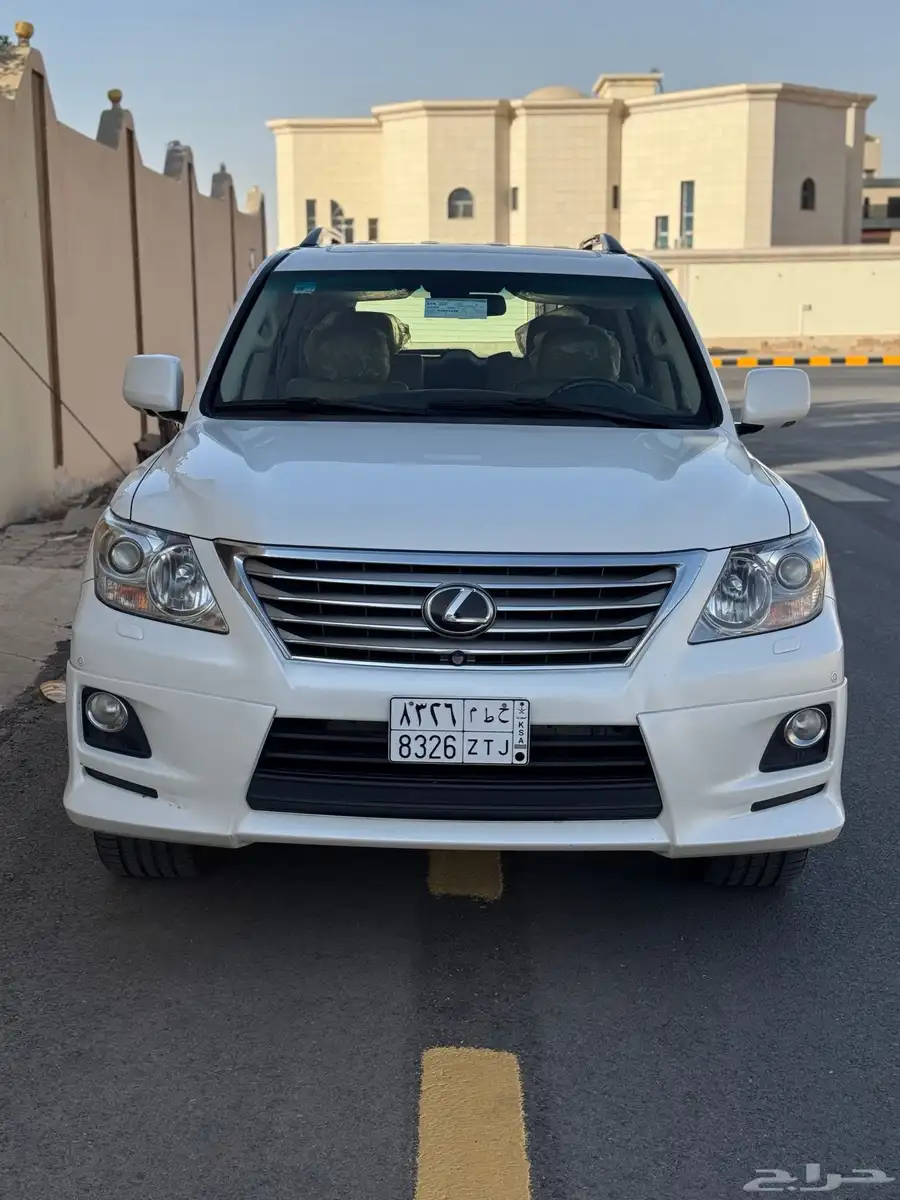للبيع جيب لكزس LX 570 Dd 2010 0