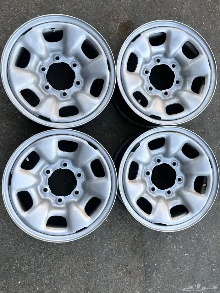 جنوط هايلكس دبل مقاس 15 اصليات 4