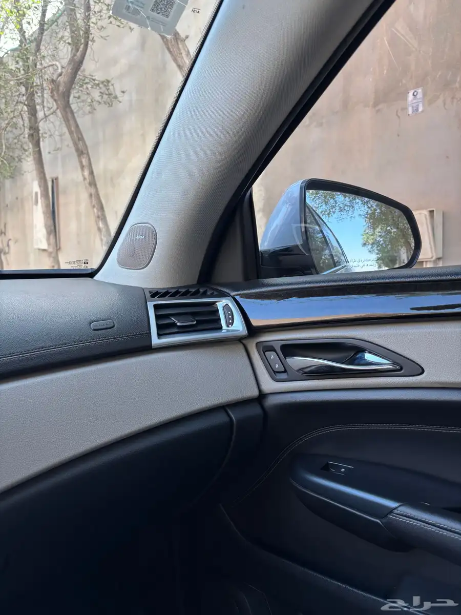 كاديلاك SRX اعلى فئة 8