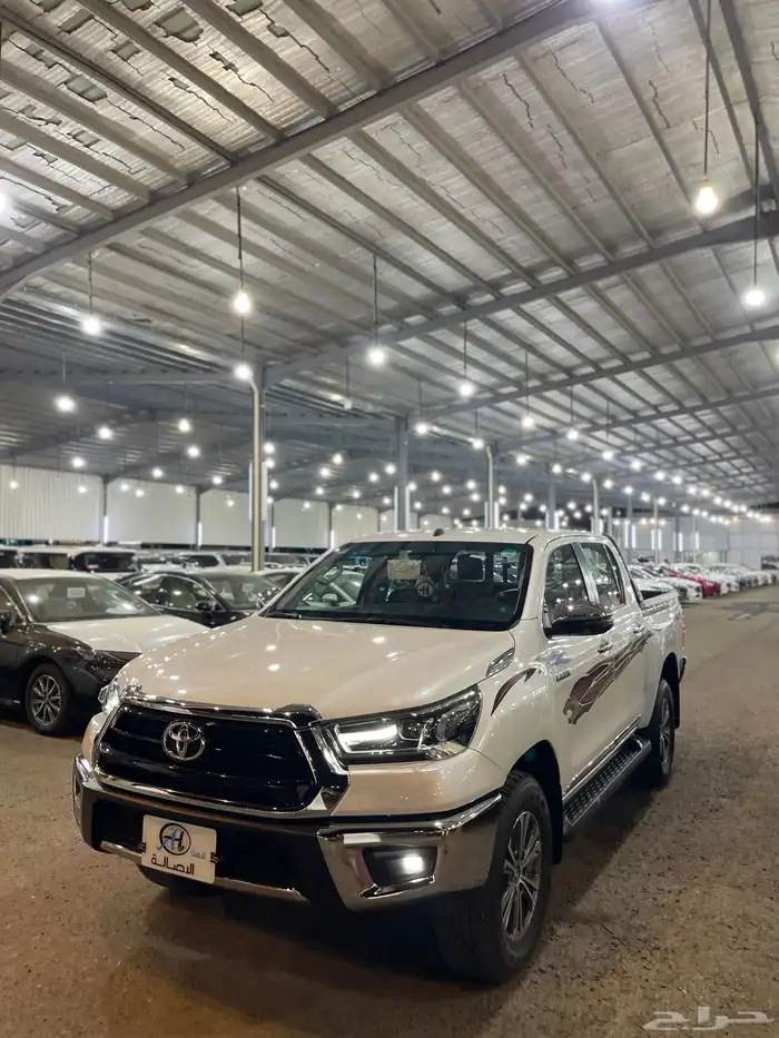 هايلوكس 2023 دبل بنزين 9