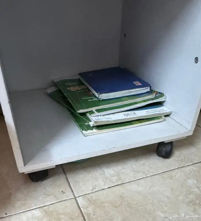 طاولة مكتبية 0