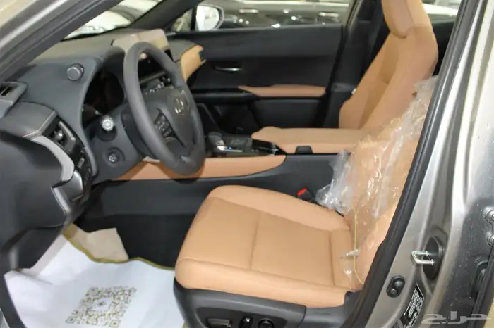 لكزس - UX300 Ch هايبرد - 2025 - خليجي - فل كامل 23