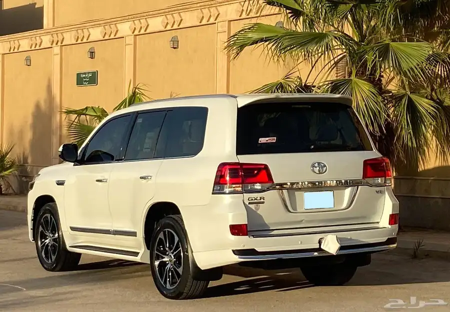 تويوتا لاند كروز GXR 2021 سعودي 8