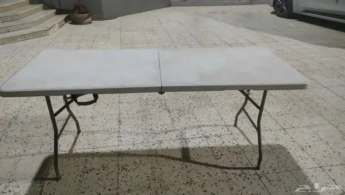 طاولات للبيع 0