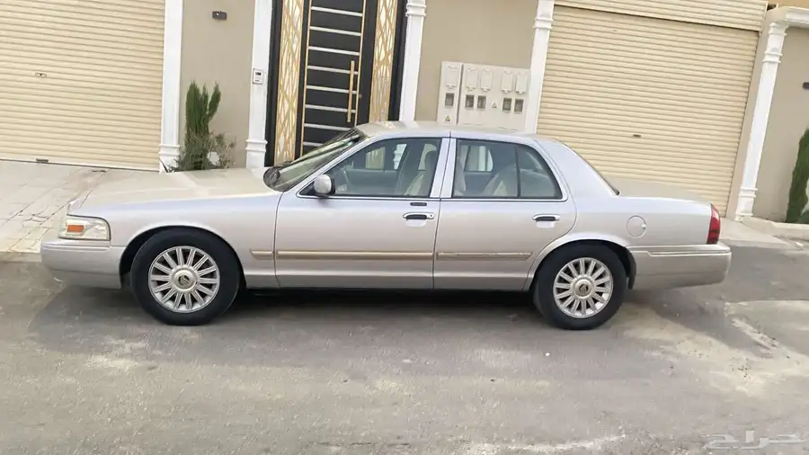 فورد ماركيز2010 4