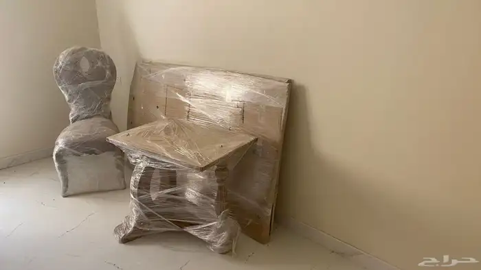 طاولة الطعام للبيع 3