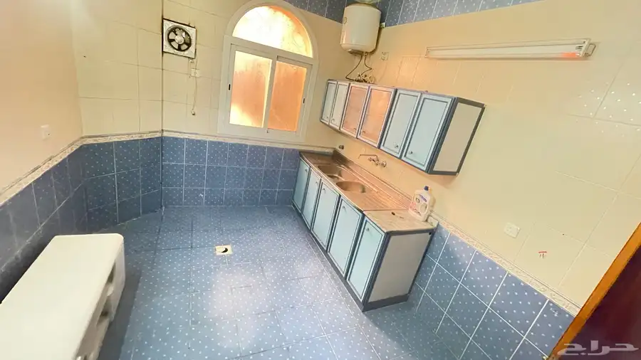 شقة ثلاث غرف 3