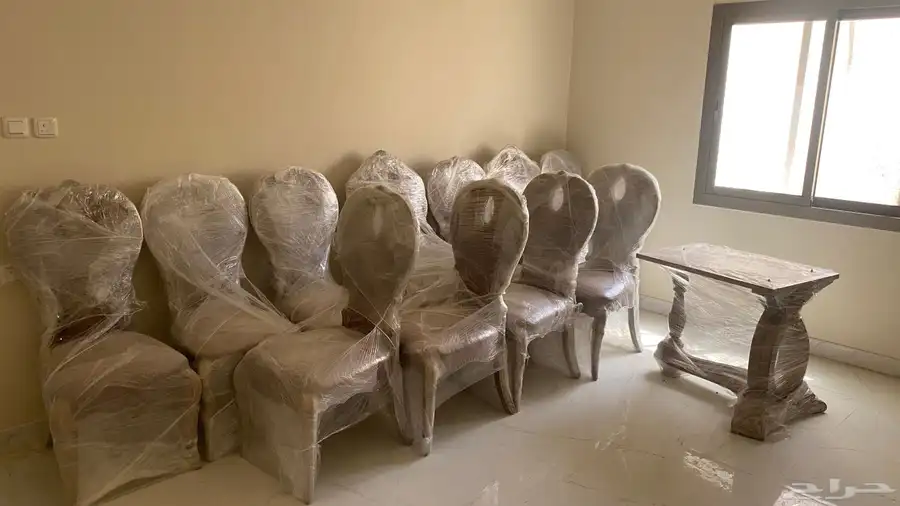 طاولة الطعام للبيع 4