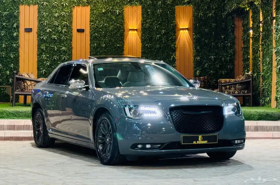 كرايزلر V6 2017 ( بحاله ممتازه) 1