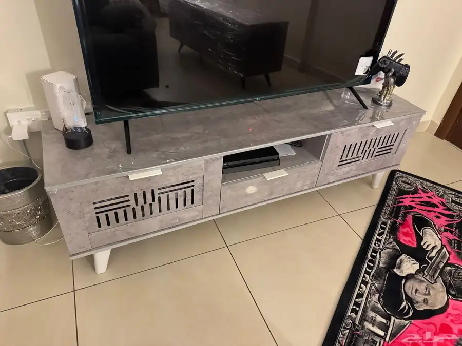 طاولة تلفزيون 0