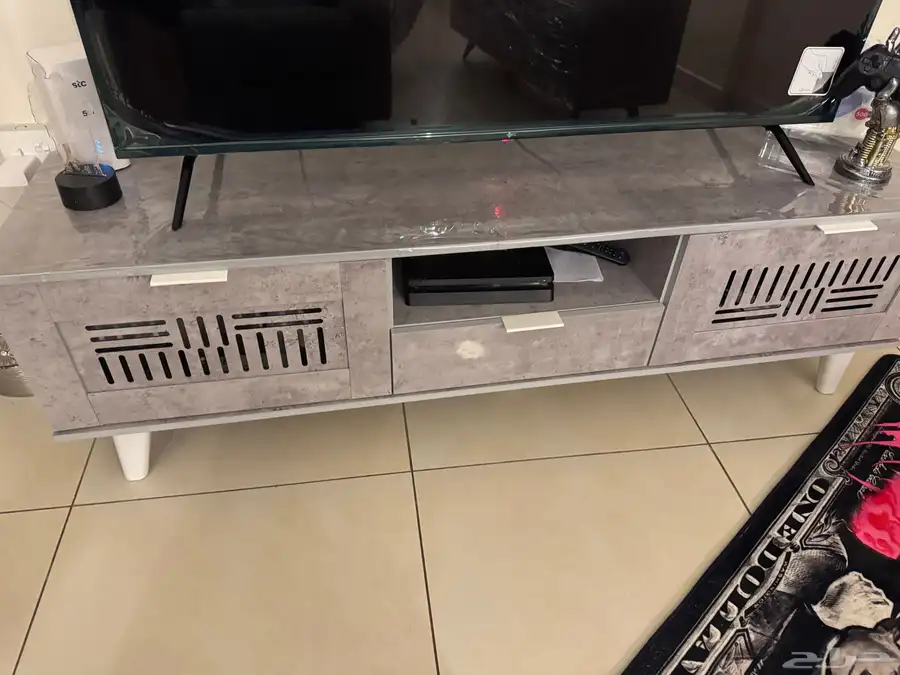 طاولة تلفزيون 2