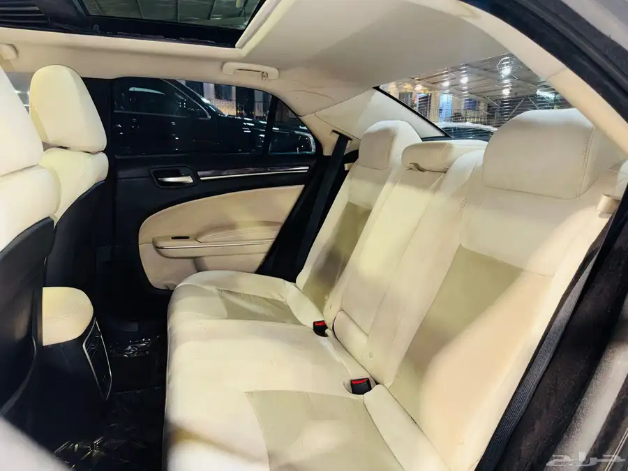 كرايزلر V6 2017 ( بحاله ممتازه) 12
