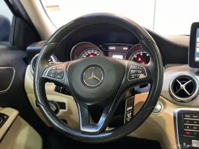 مرسيدس GLA250 2018 بحالة ممتازة 11