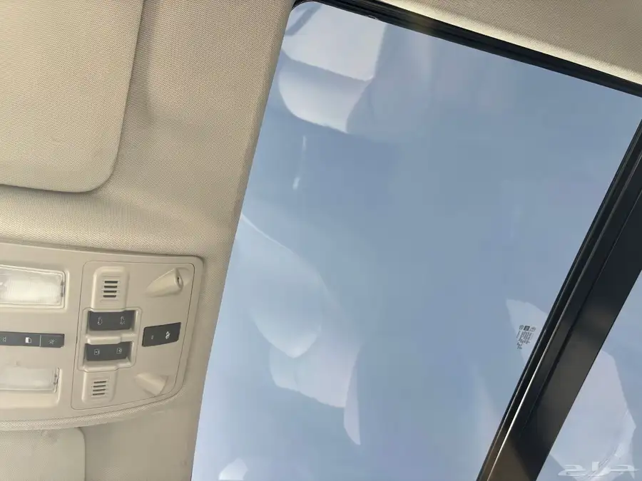 كاديلاك SRX اعلى فئة 30