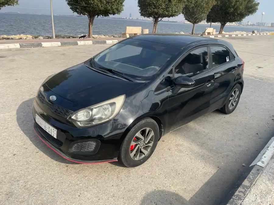 kia rio للبيع 3