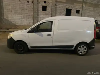 سياره للبيع فان رينو دوكر مديل 2016 ماشيه 174 الف خاليه من 5