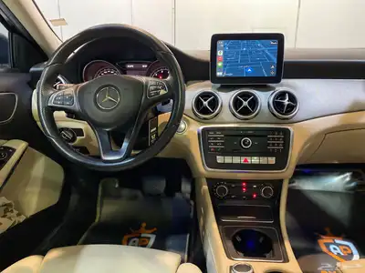 مرسيدس GLA250 2018 بحالة ممتازة 10