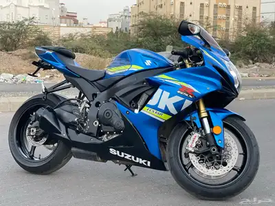 للبيع 750 سوزوكي بحاله ممتازه بطاقه جمركية 3