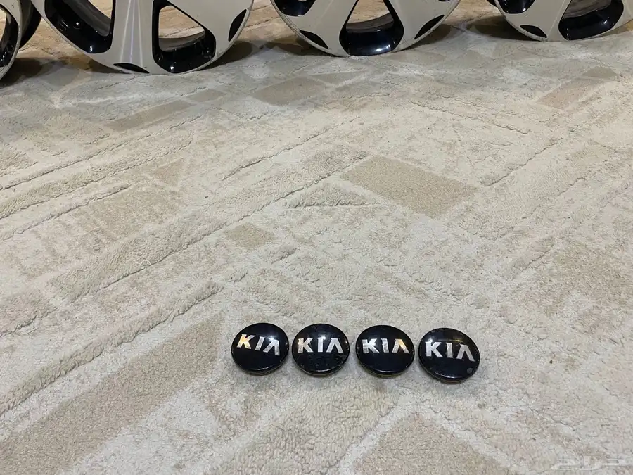 للبيع 4 جنوط كيا 0
