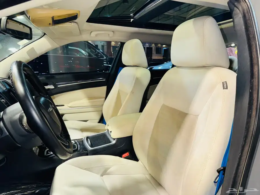 كرايزلر V6 2017 ( بحاله ممتازه) 6