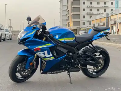 للبيع 750 سوزوكي بحاله ممتازه بطاقه جمركية 1