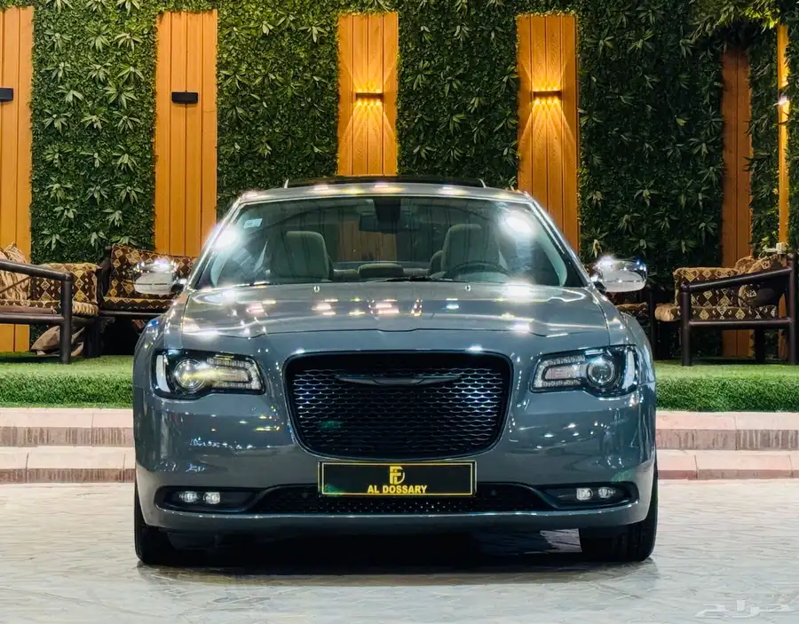 كرايزلر V6 2017 ( بحاله ممتازه) 0